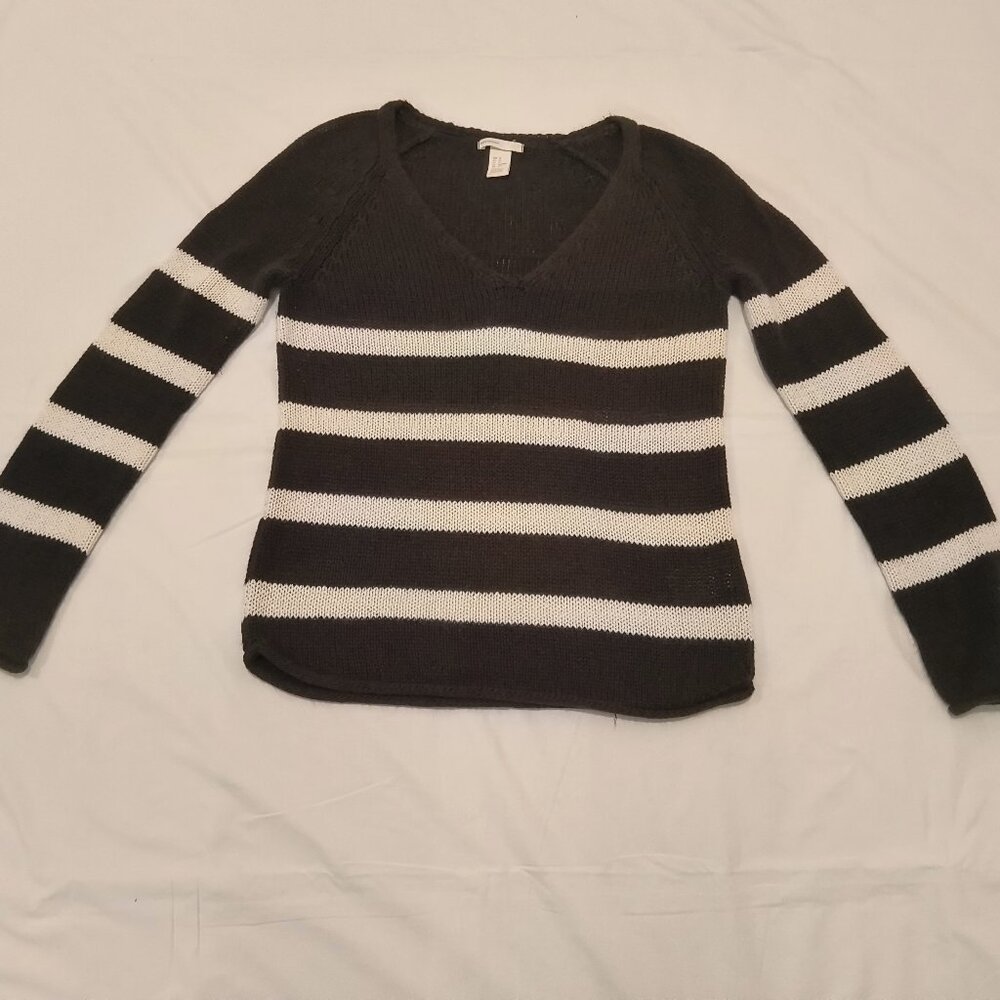 H&M  Black & White Striped V-Neck Sweater Size XS
